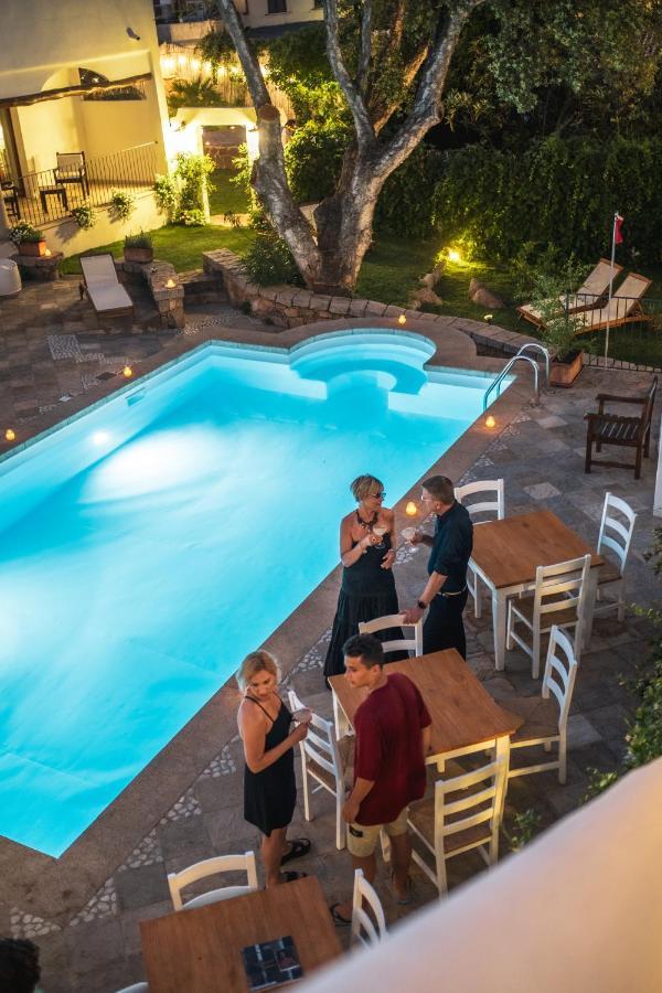 La Suera San Pantaleo Hotel Buitenkant foto